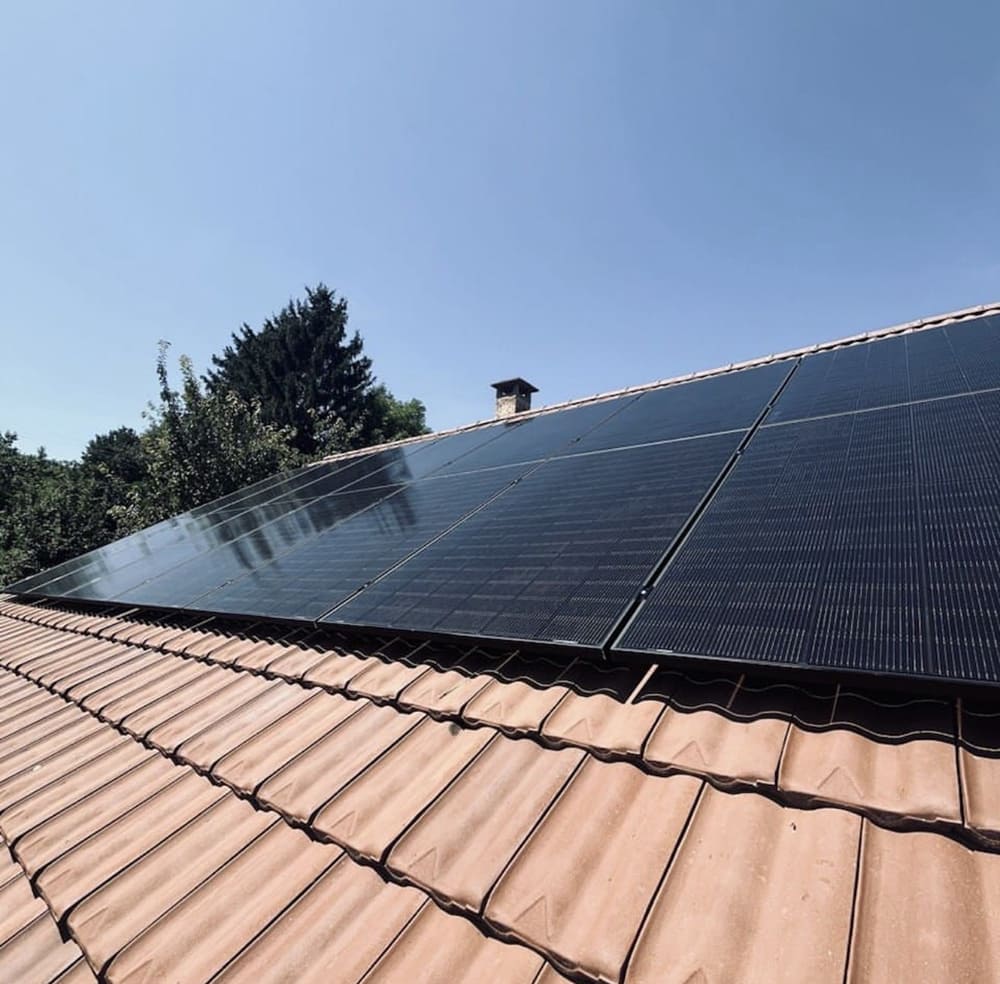 technicien panneau photovoltaique